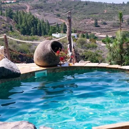 Cueva Almendros منزل ريفي